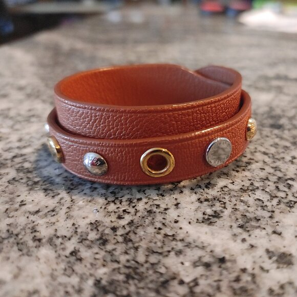 Louis Vuitton Leather Wrap Bracelet  - Made in Spain - color brown / tan. - Picture 9 of 16